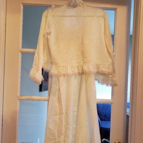 Givenchy Intimates Nightgown Size Medium - Picture 3 of 6
